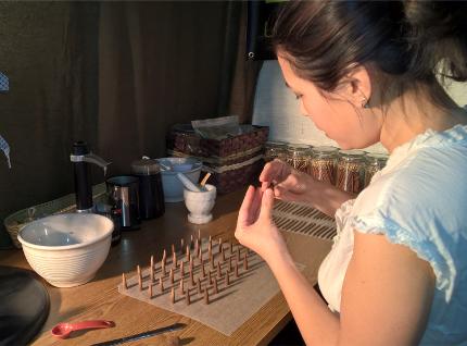 make incense, hand rolling incense stick and cones